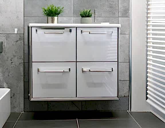akrilik kapaklı banyo dolapları